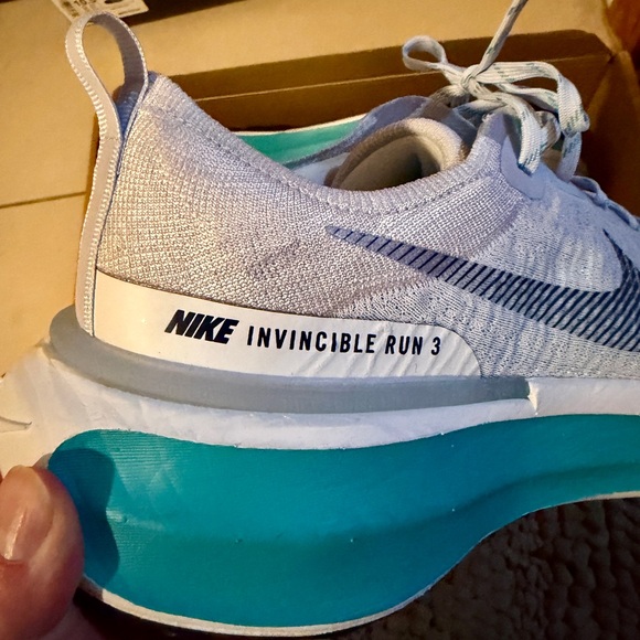 Nike ZoomX Men\'s White and Teal Athletic Shoes main image 5